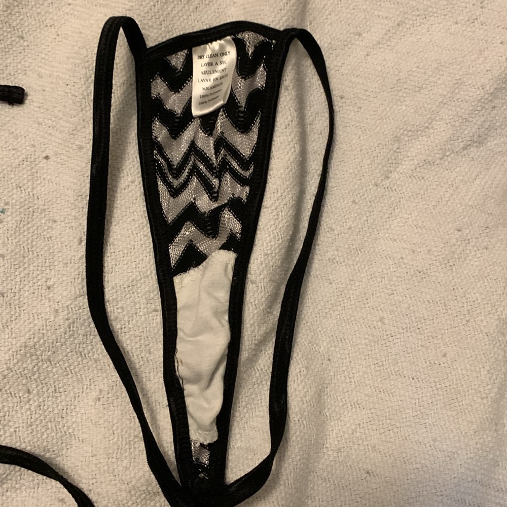 Lingerie - Picture 7 of 8